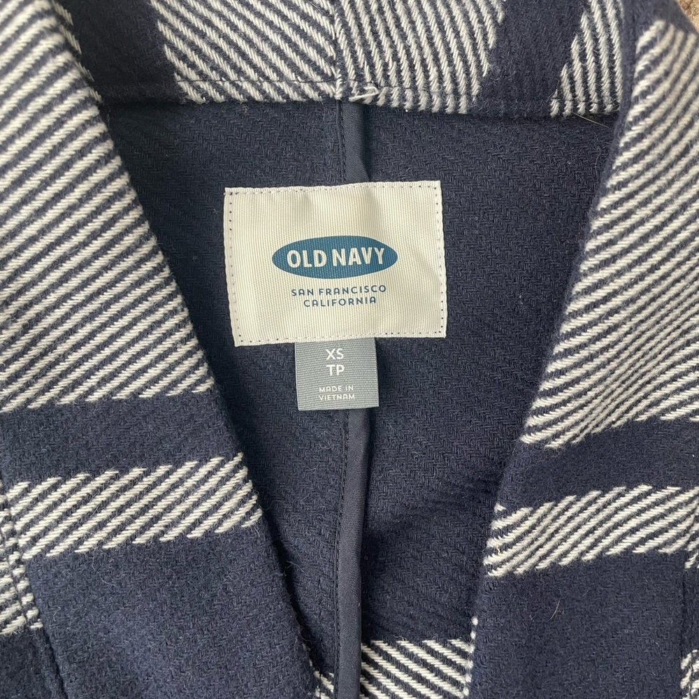 Old Navy Navy and White Striped Oversized Jacket - Picture 3 of 4